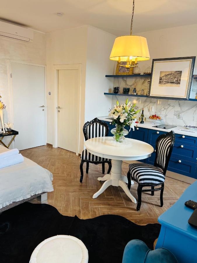 La Dolce Vita Luxury Apartments With Best Free Private Parking In City Center بولا المظهر الخارجي الصورة
