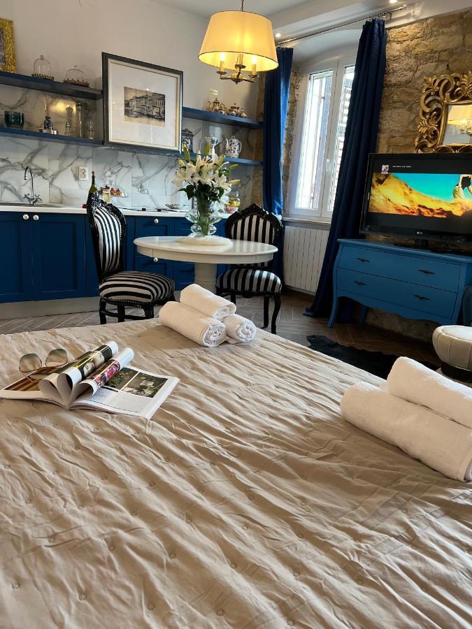La Dolce Vita Luxury Apartments With Best Free Private Parking In City Center بولا المظهر الخارجي الصورة