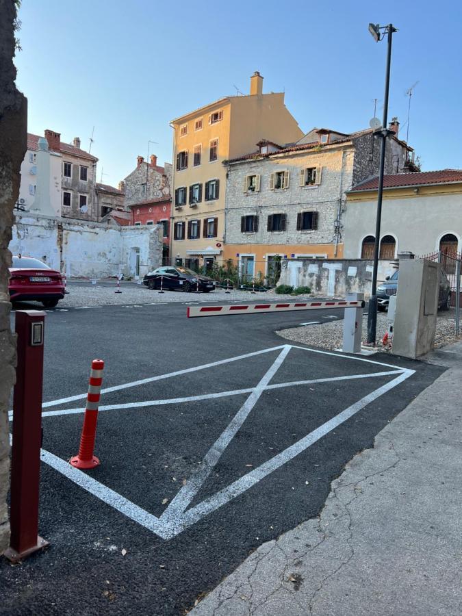 La Dolce Vita Luxury Apartments With Best Free Private Parking In City Center بولا المظهر الخارجي الصورة